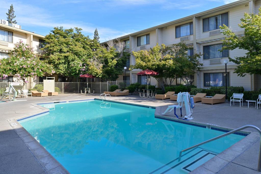 Hawthorn Suites Sacramento Exterior photo