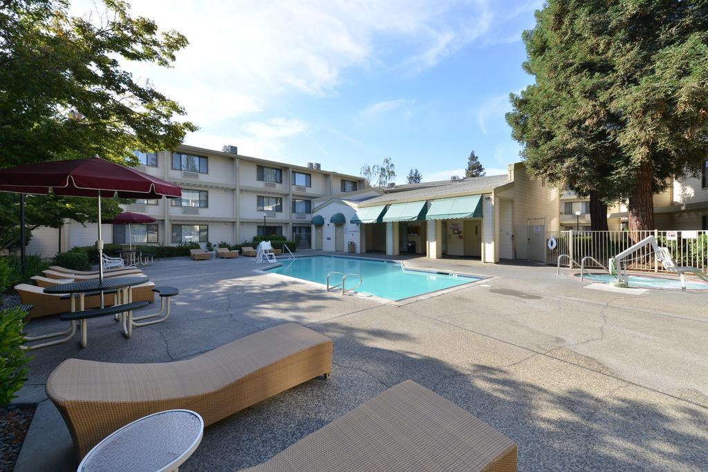 Hawthorn Suites Sacramento Exterior photo